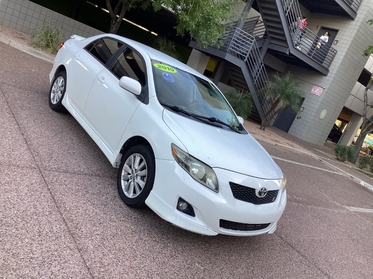 Toyota Corolla Base 5-Speed MT 2010