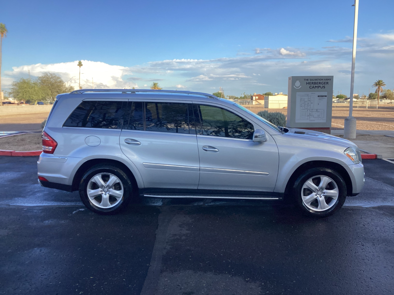 Mercedes-Benz GL-Class GL450 4MATIC 2012