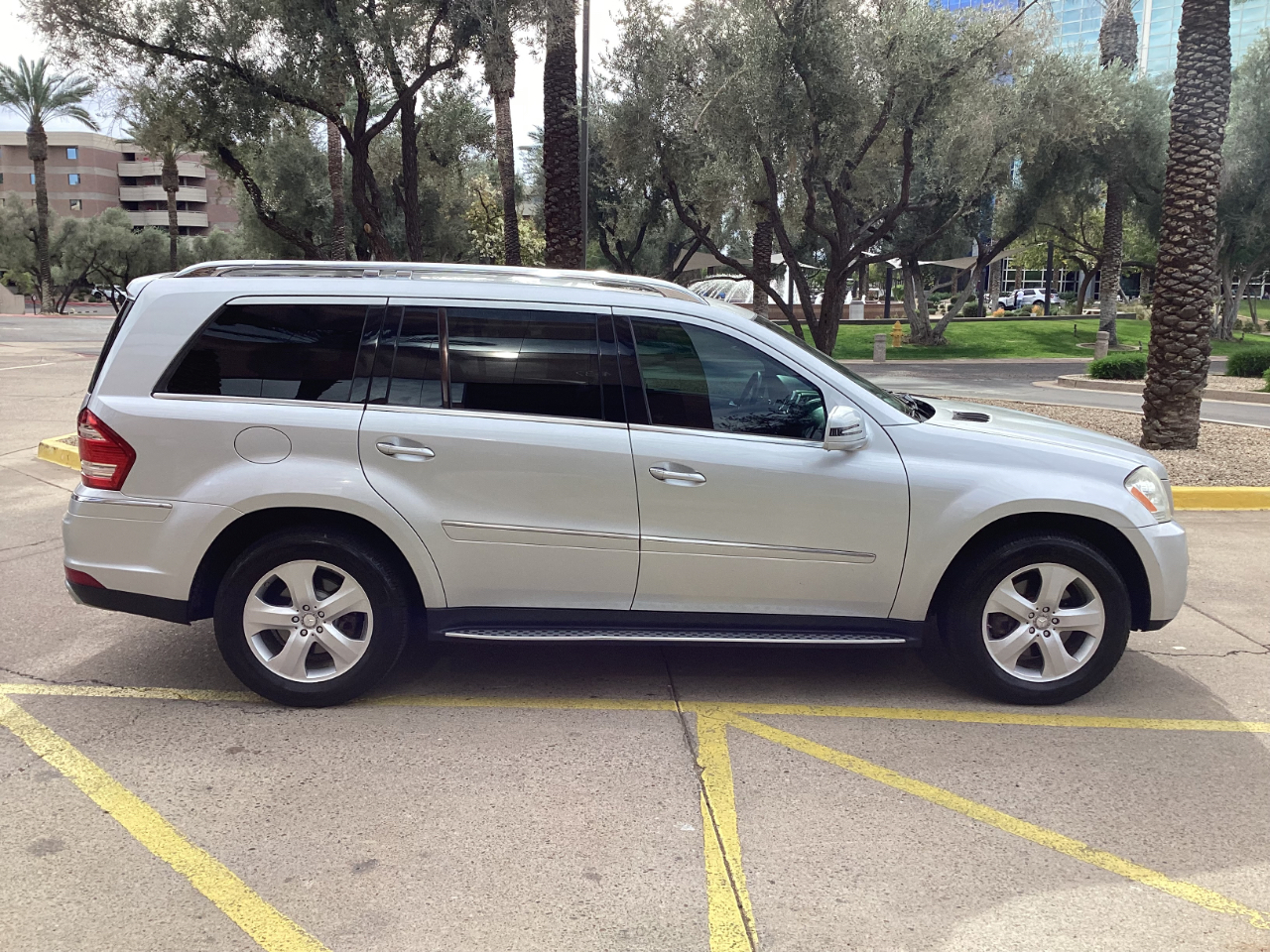 Mercedes-Benz GL-Class GL450 4MATIC 2012