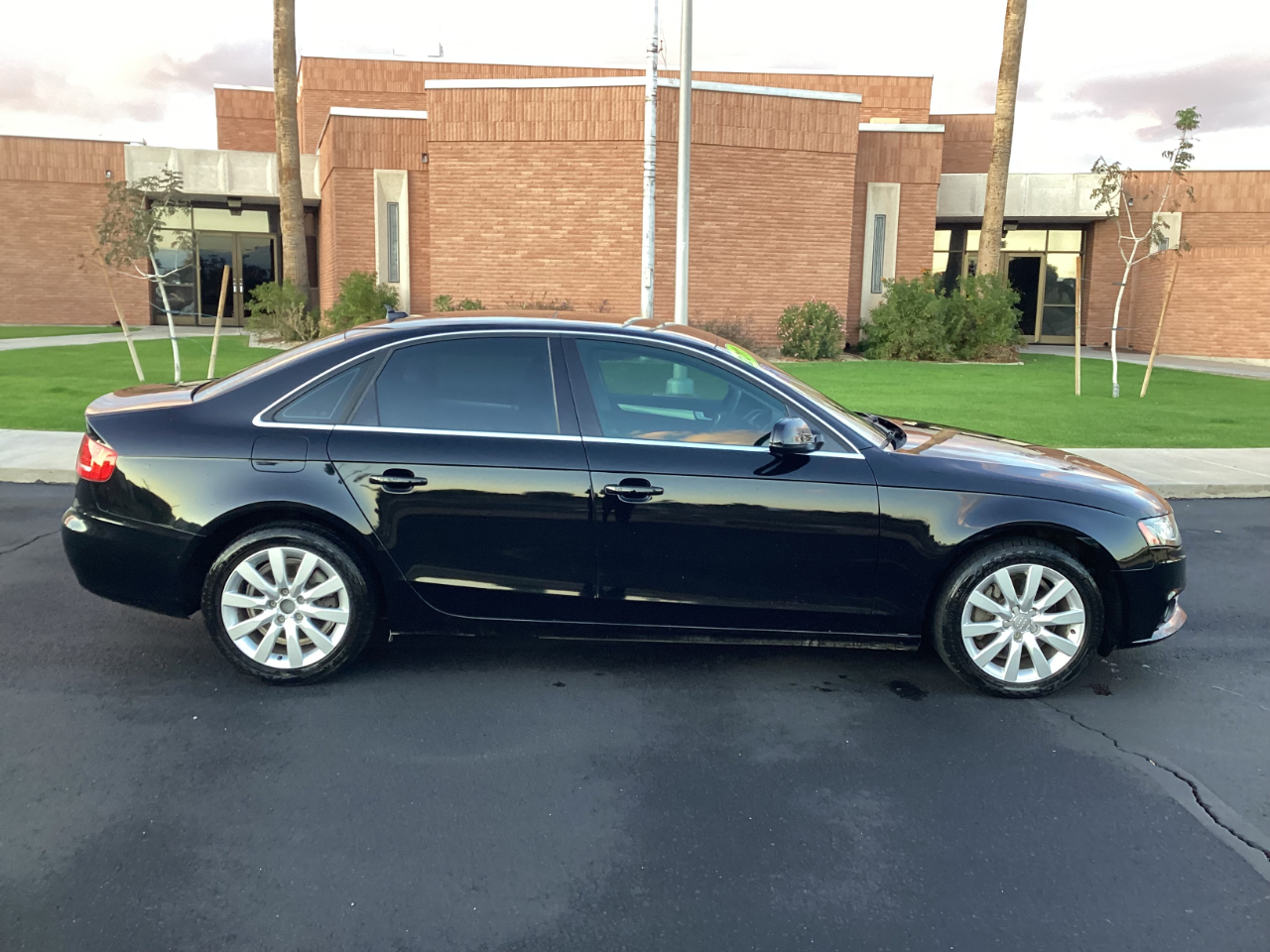 Audi A4 2.0 T Sedan FrontTrak Multitronic 2011