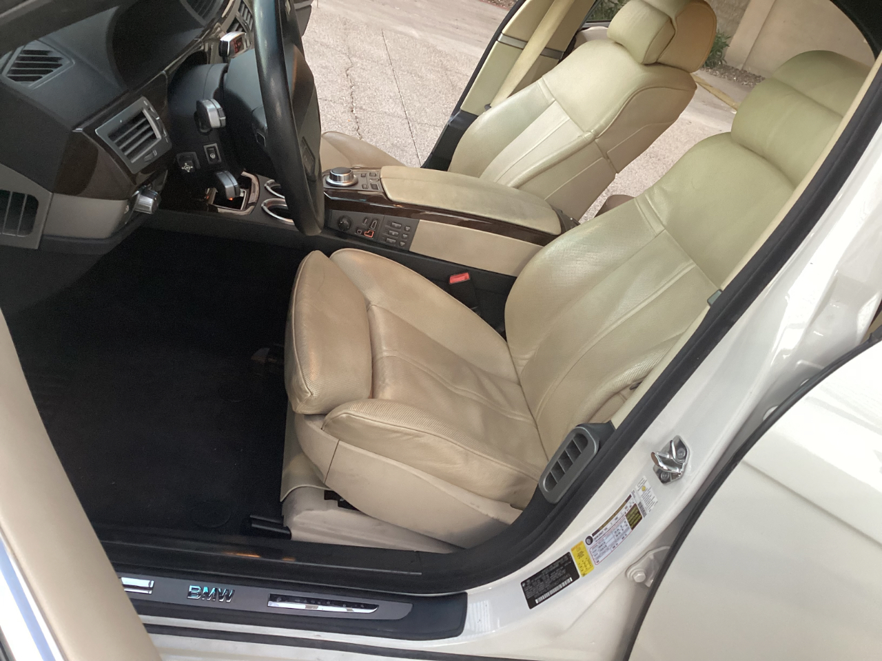 BMW 7-Series 750i 2008