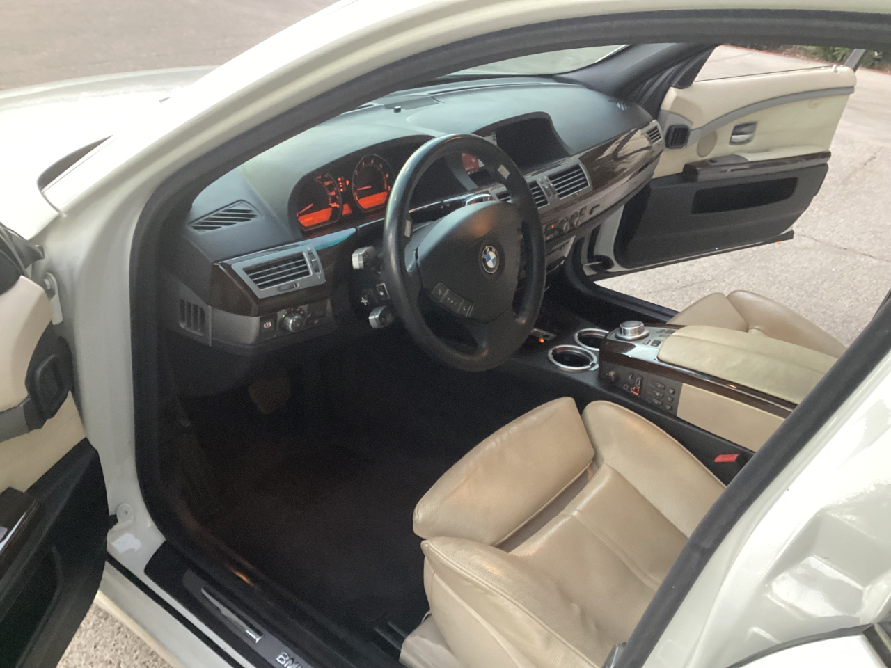 BMW 7-Series 750i 2008