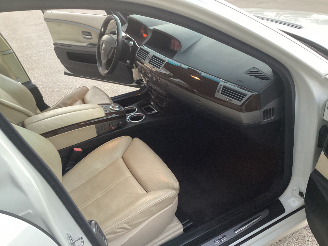 BMW 7-Series 750i 2008