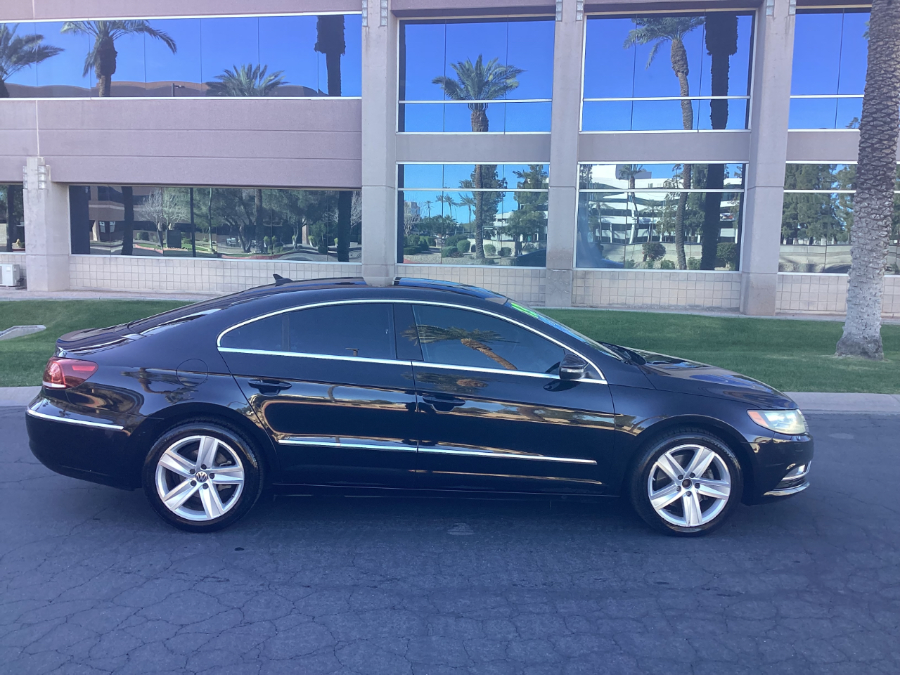 Volkswagen CC Sport w/Lighting Package 2013