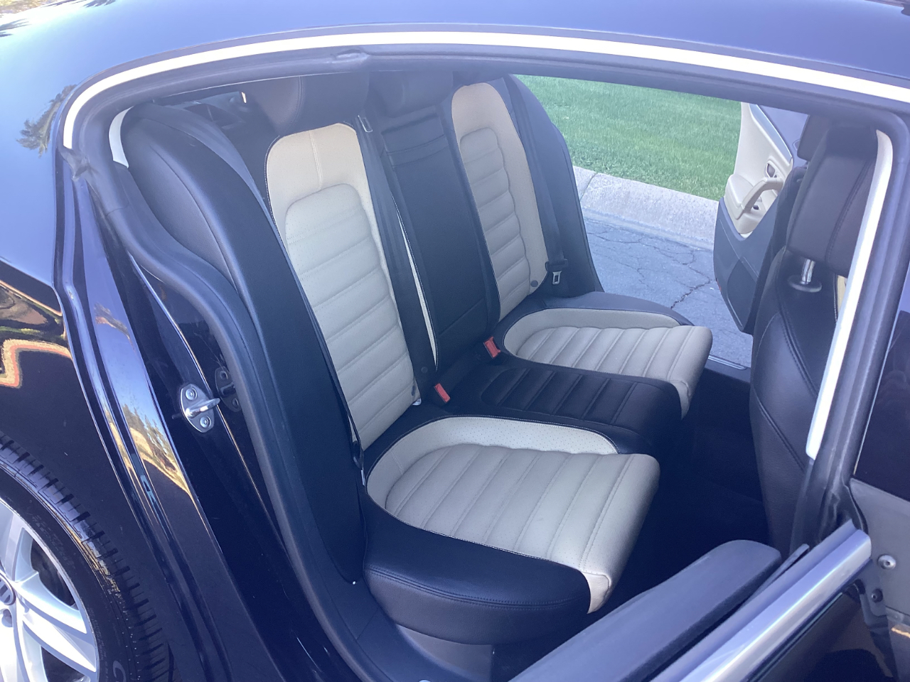 Volkswagen CC Sport w/Lighting Package 2013