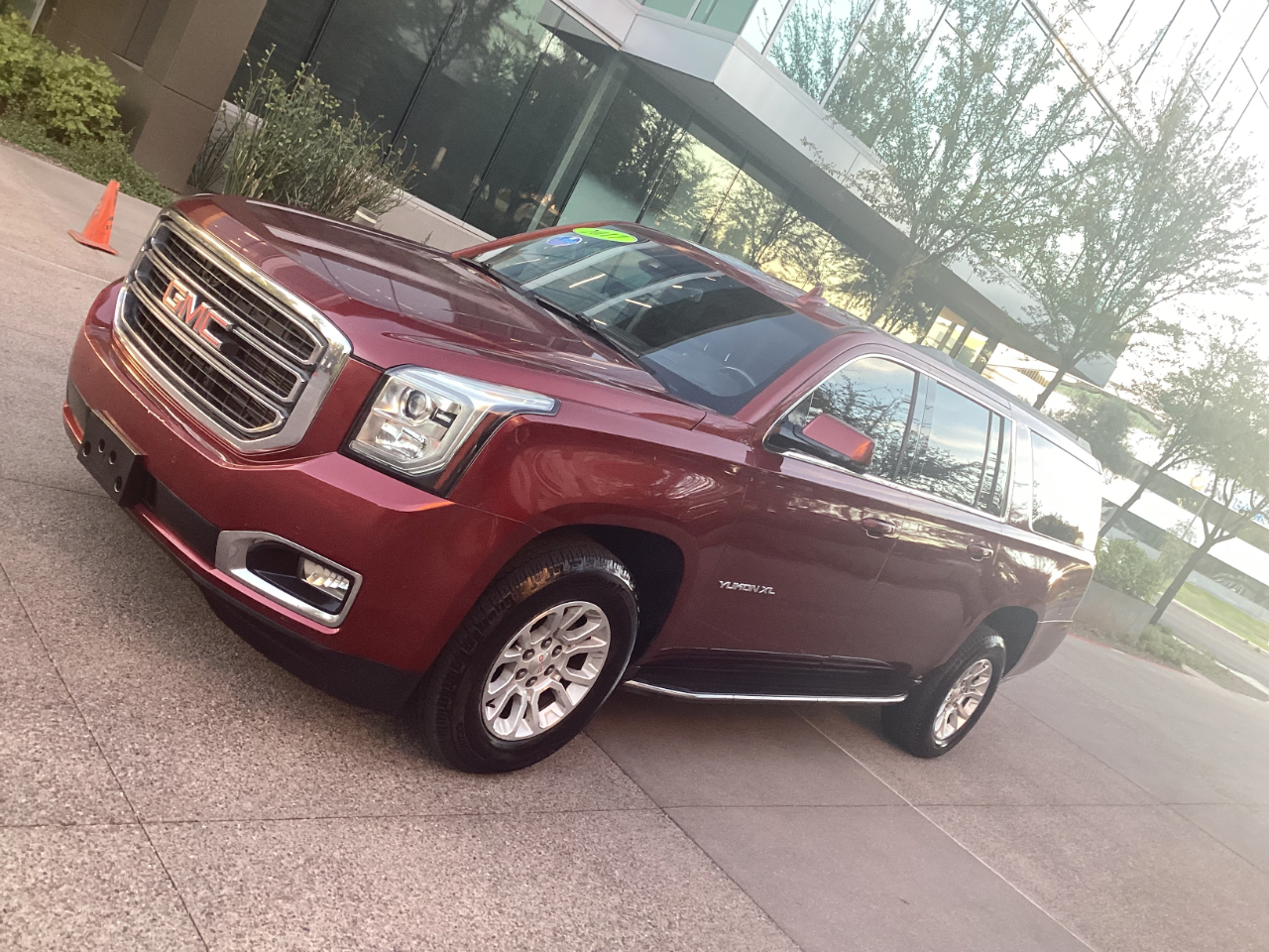 GMC Yukon XL SLT 2WD 2017