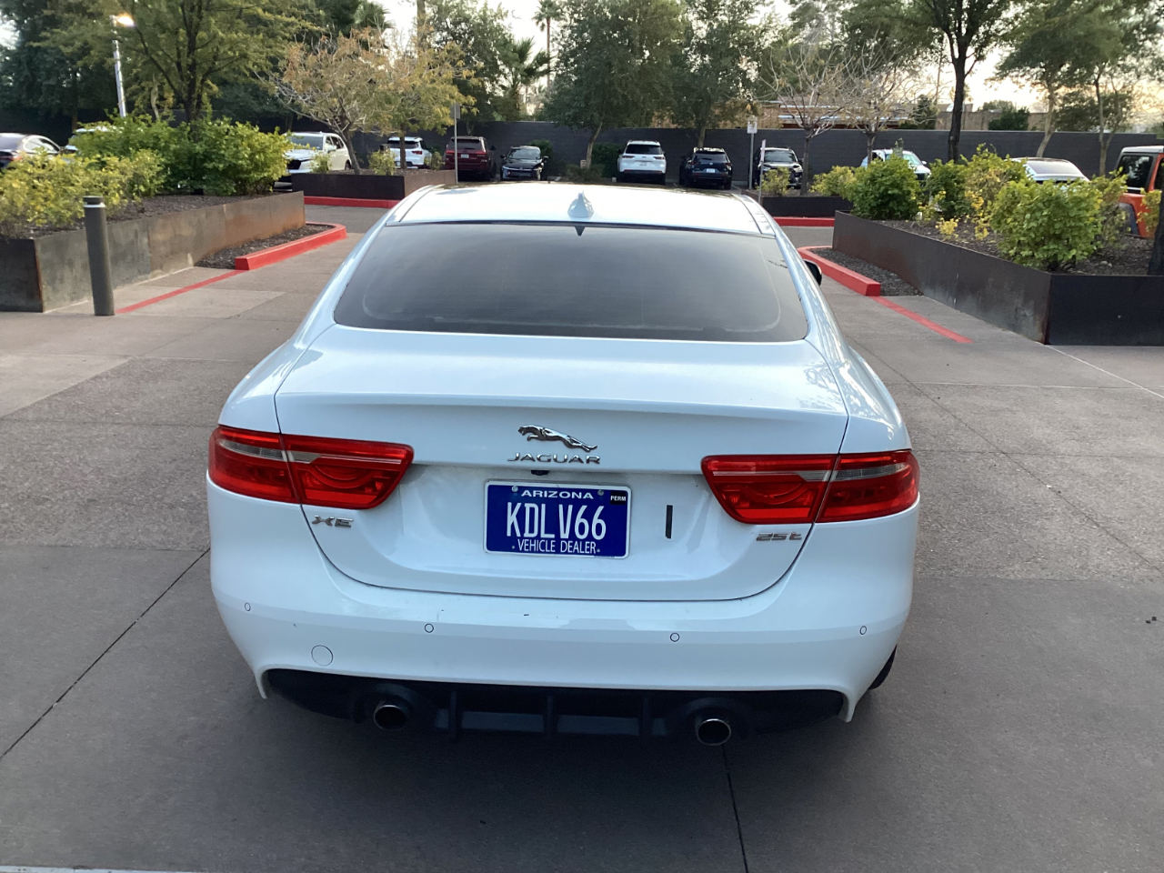 Jaguar XE 25t Premium 2017