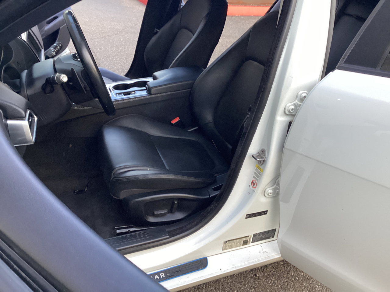 Jaguar XE 25t Premium 2017