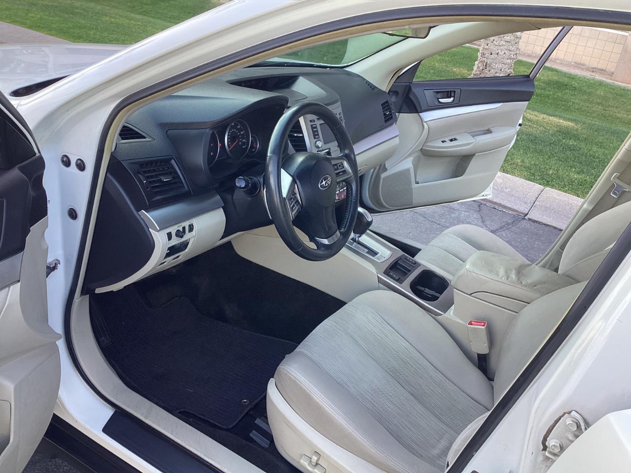 Subaru Outback 2.5i Premium 2014