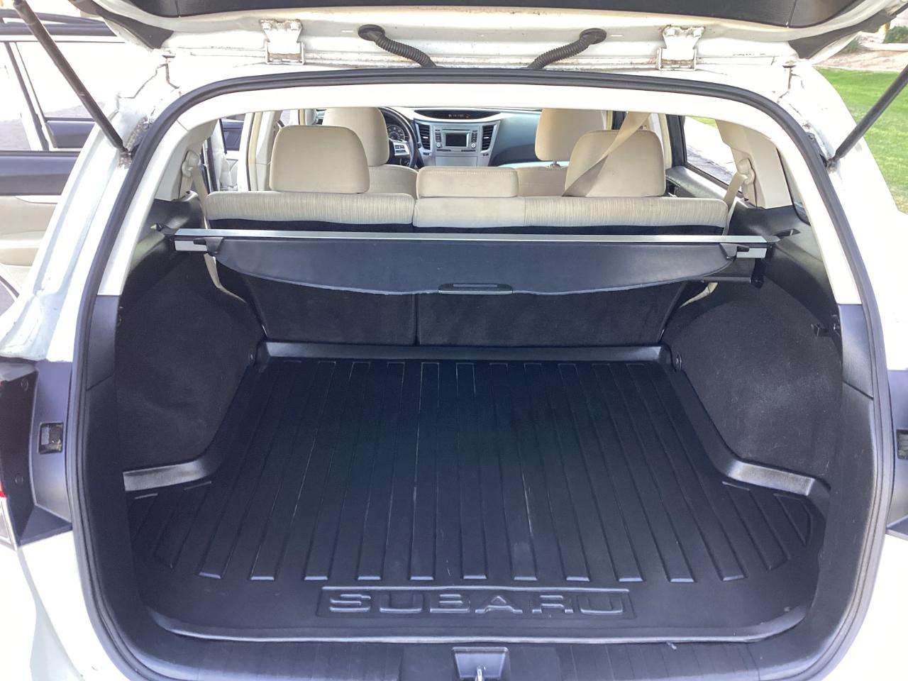 Subaru Outback 2.5i Premium 2014