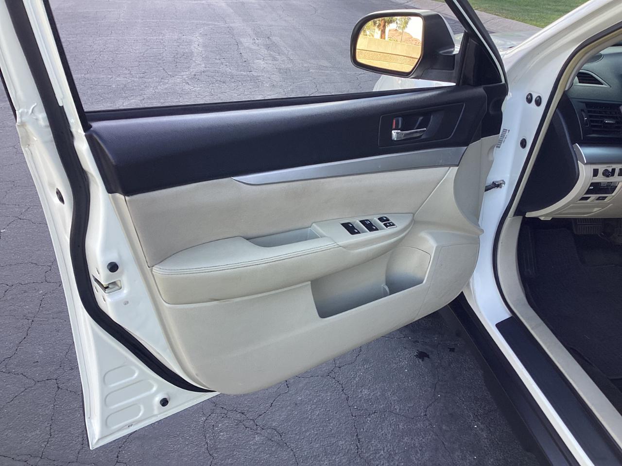 Subaru Outback 2.5i Premium 2014