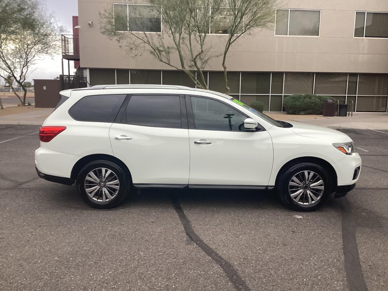 Nissan Pathfinder S 2WD 2018