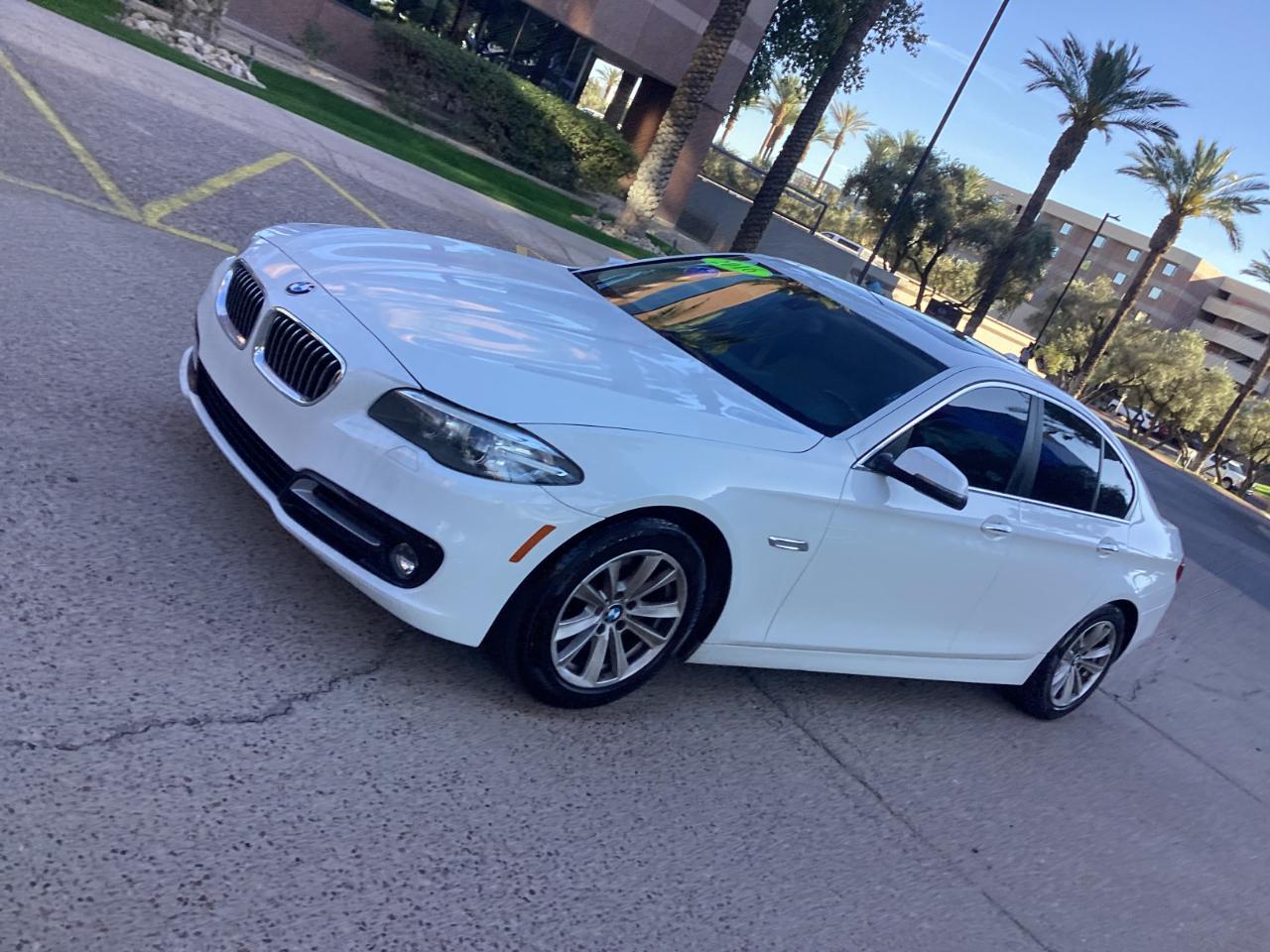 BMW 5-Series 528i 2016