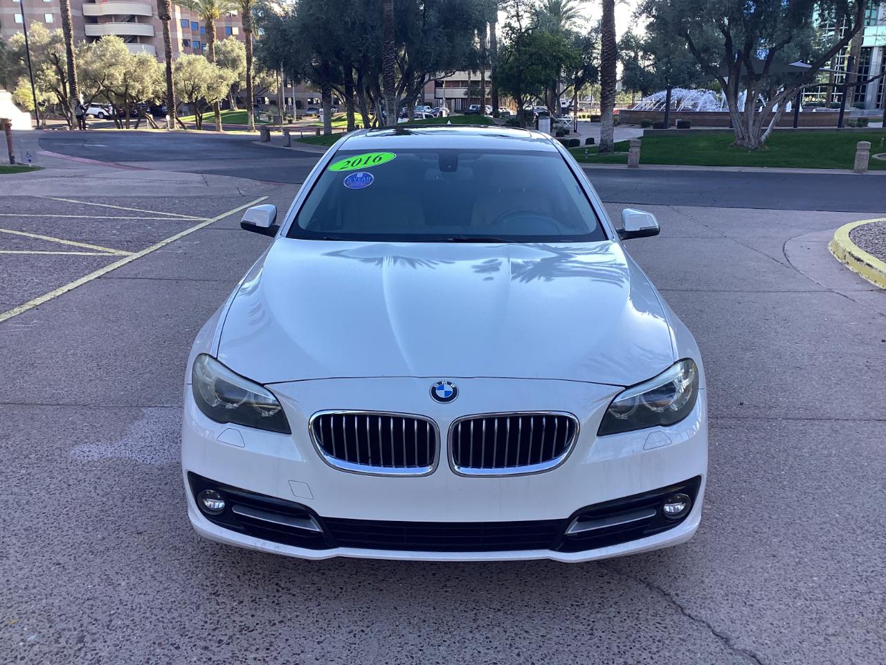 BMW 5-Series 528i 2016