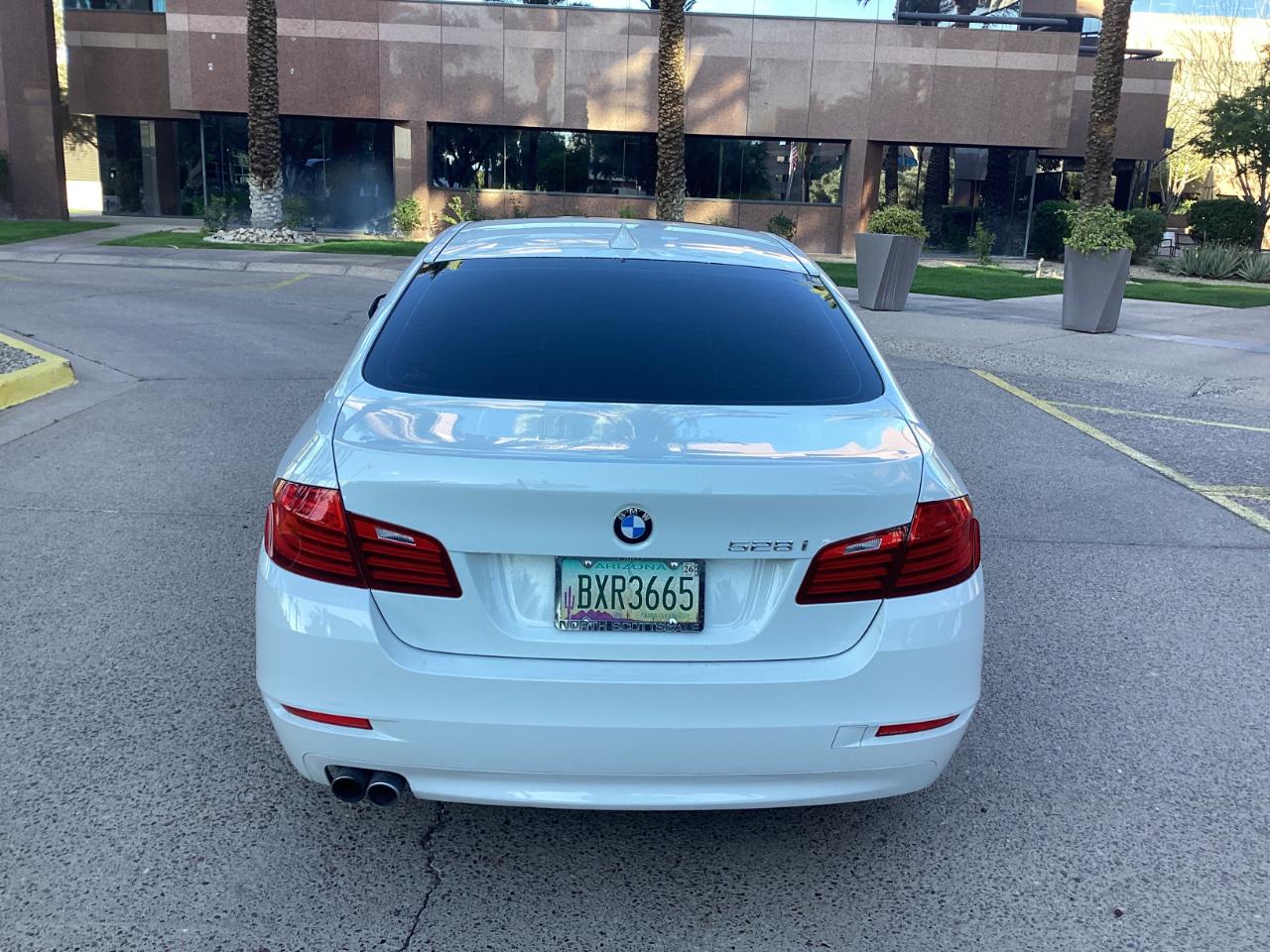 BMW 5-Series 528i 2016