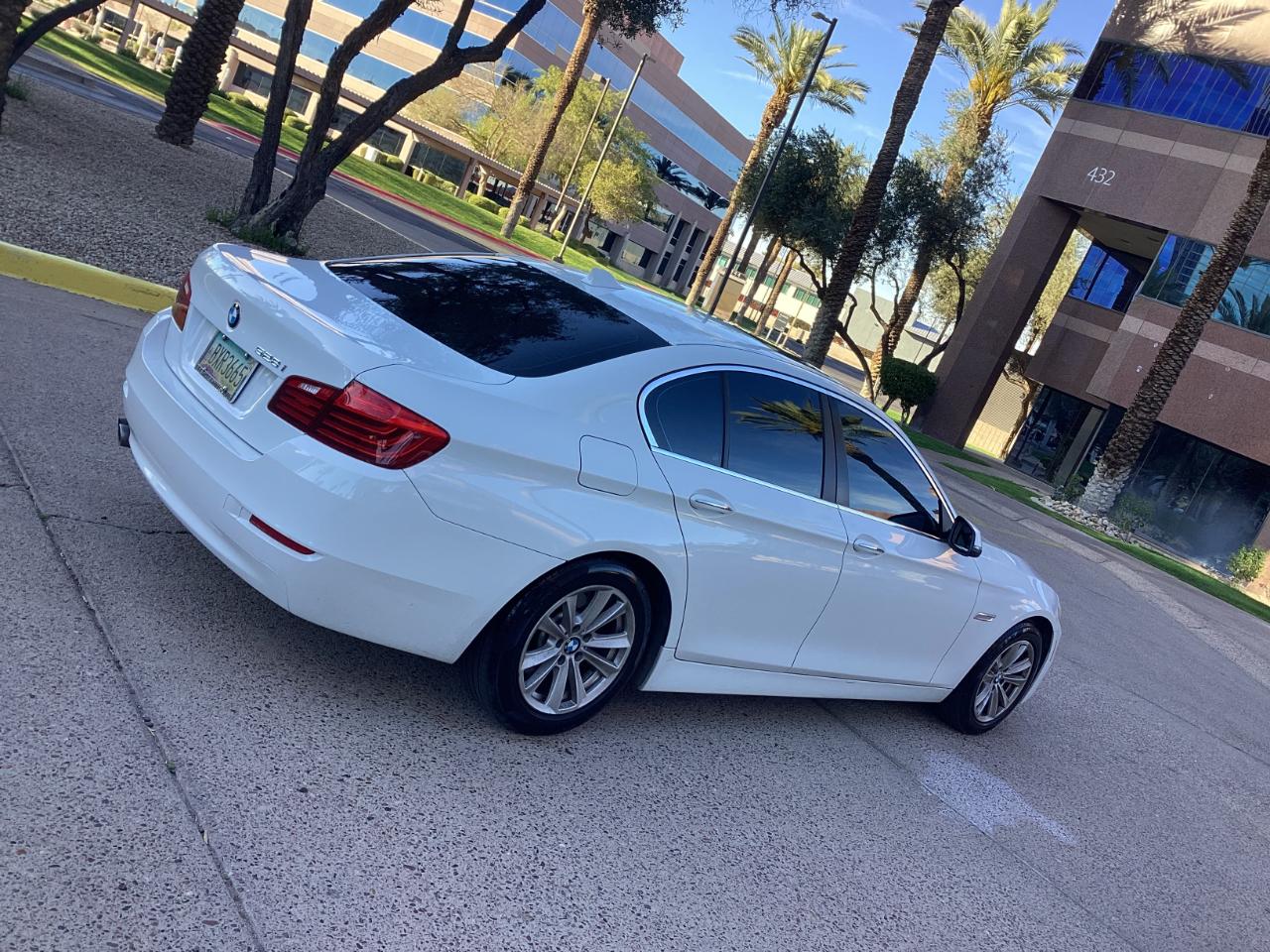 BMW 5-Series 528i 2016