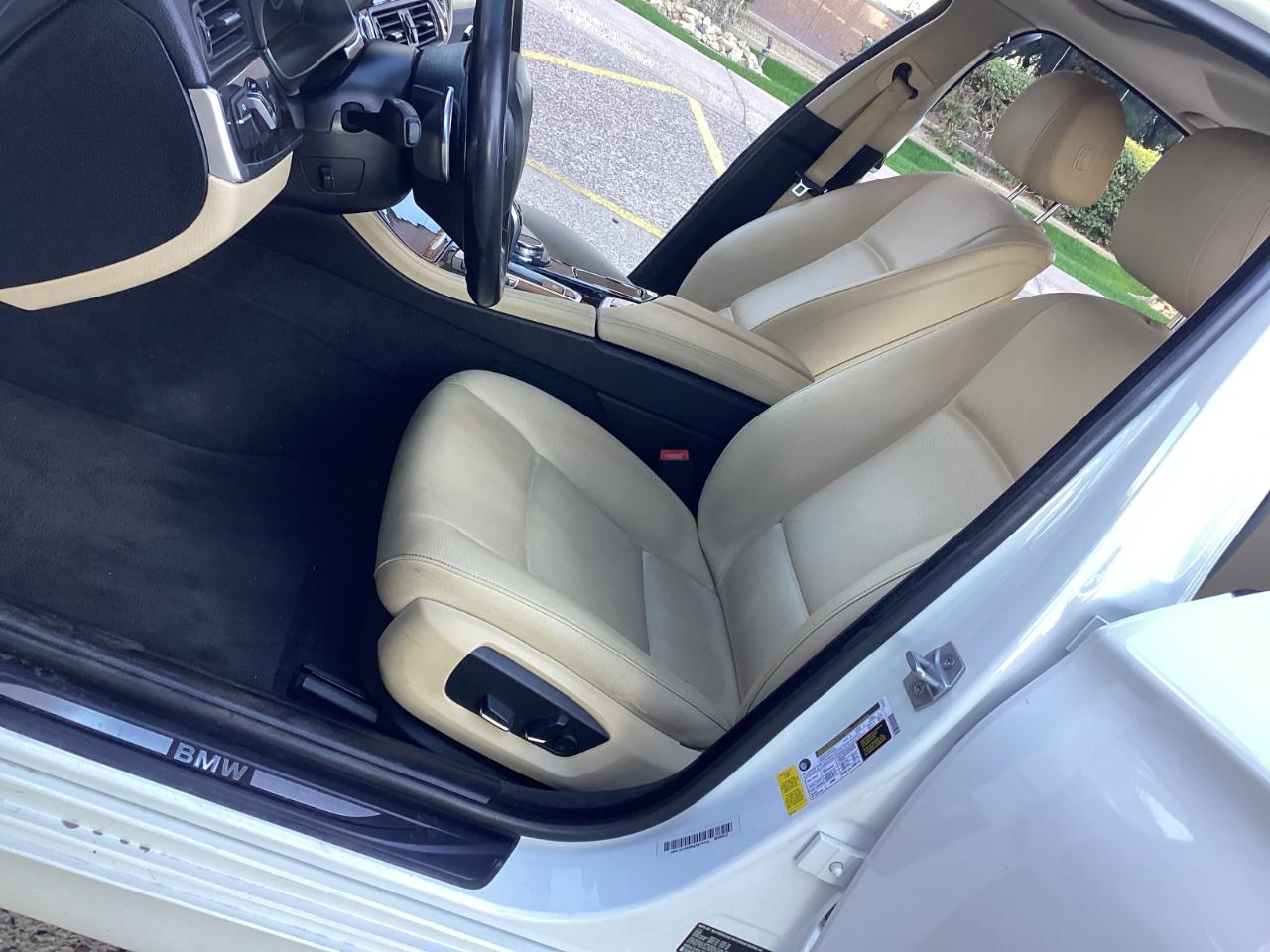 BMW 5-Series 528i 2016