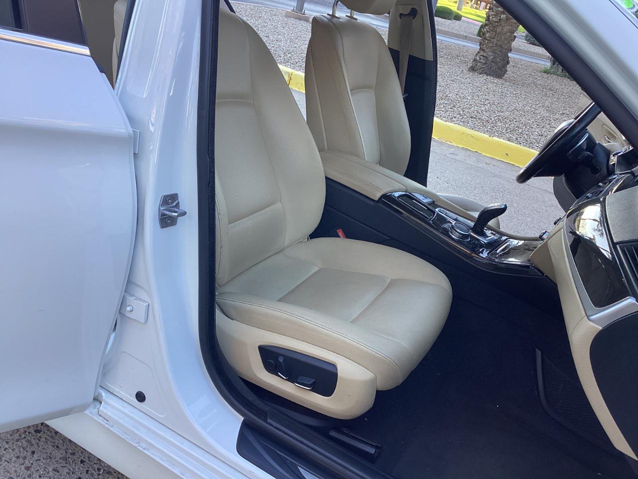 BMW 5-Series 528i 2016