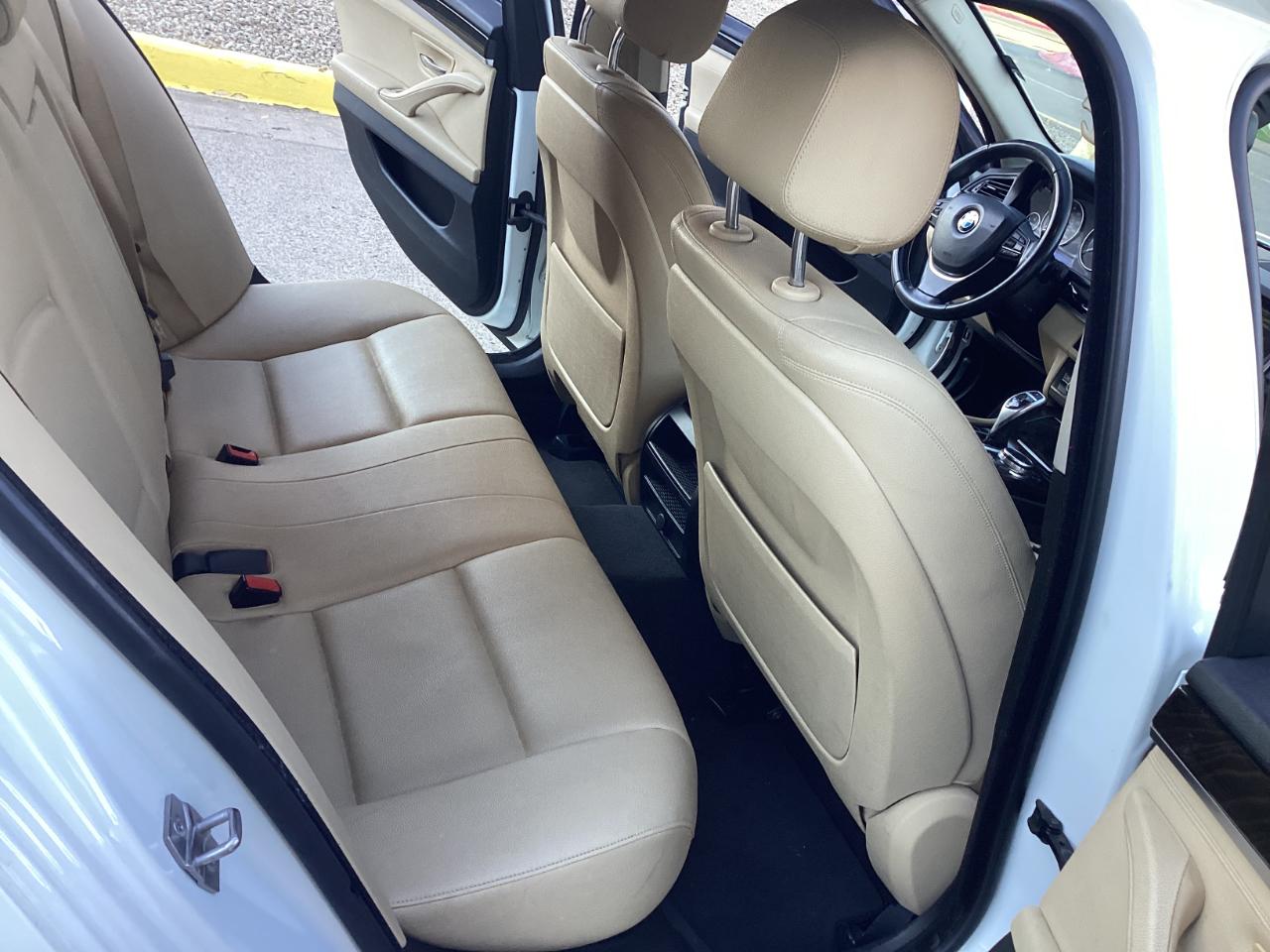 BMW 5-Series 528i 2016