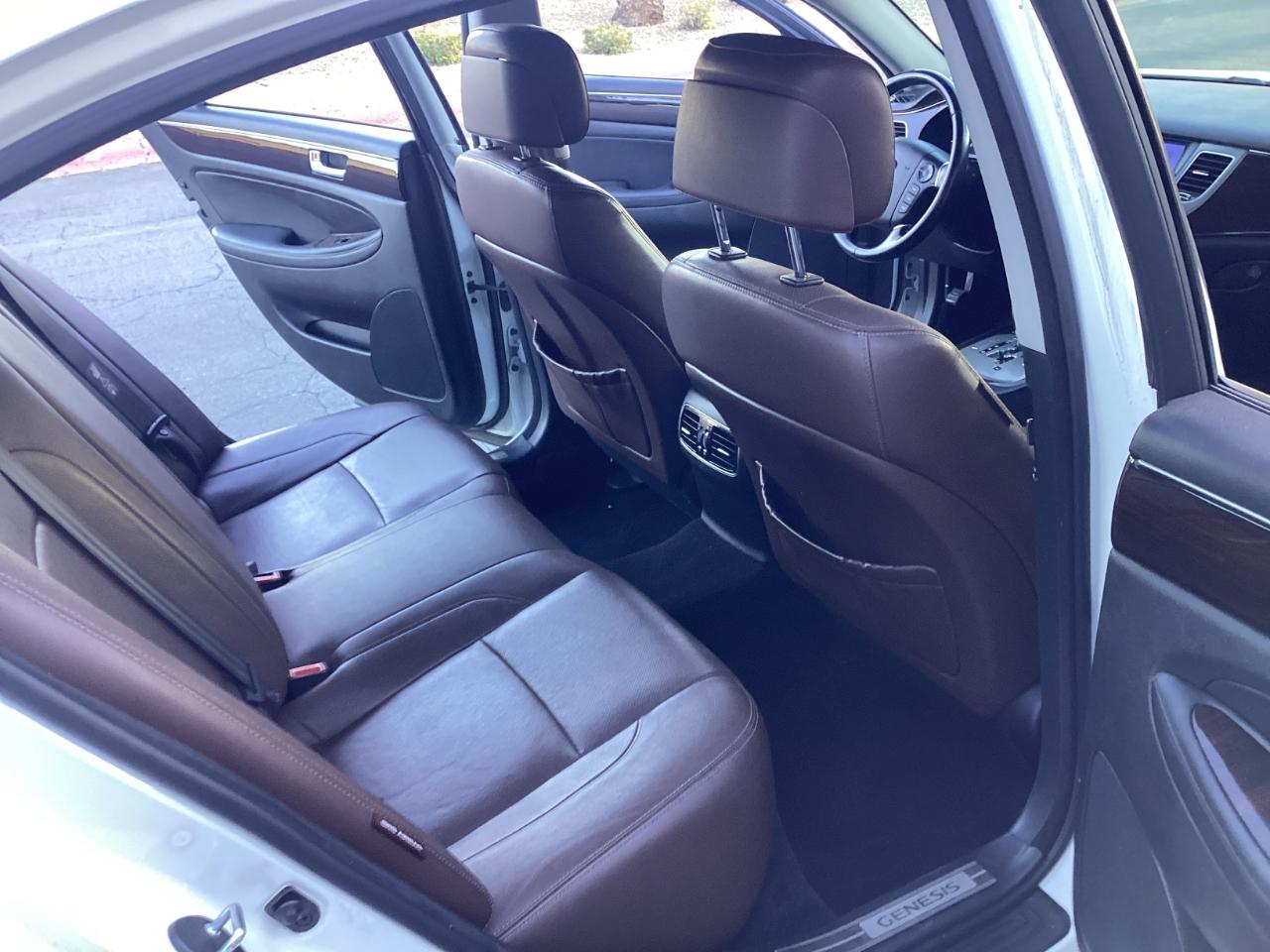 Hyundai Genesis 3.8L 2013