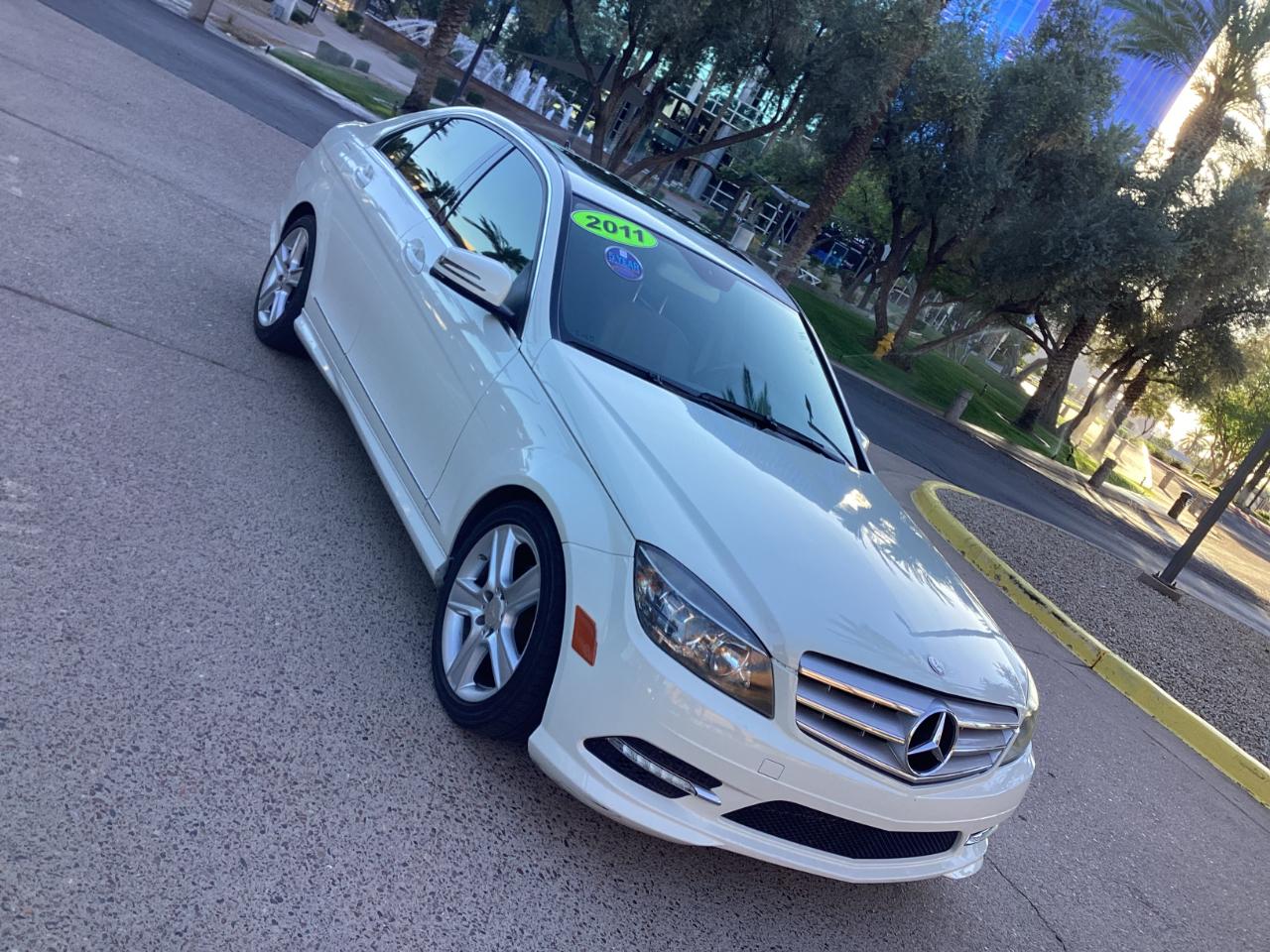 Mercedes-Benz C-Class C300 4MATIC Luxury Sedan 2011