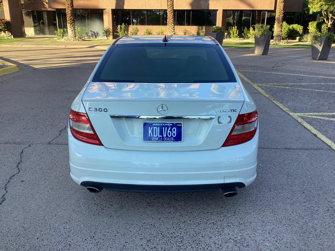 Mercedes-Benz C-Class C300 4MATIC Luxury Sedan 2011