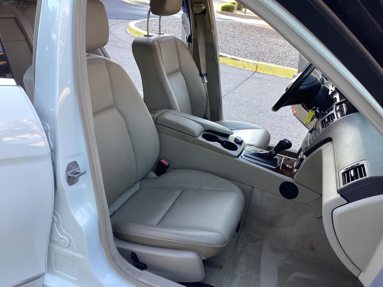 Mercedes-Benz C-Class C300 4MATIC Luxury Sedan 2011