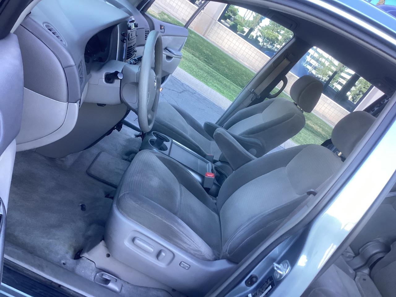 Toyota Sienna LE 7-Passenger 2006