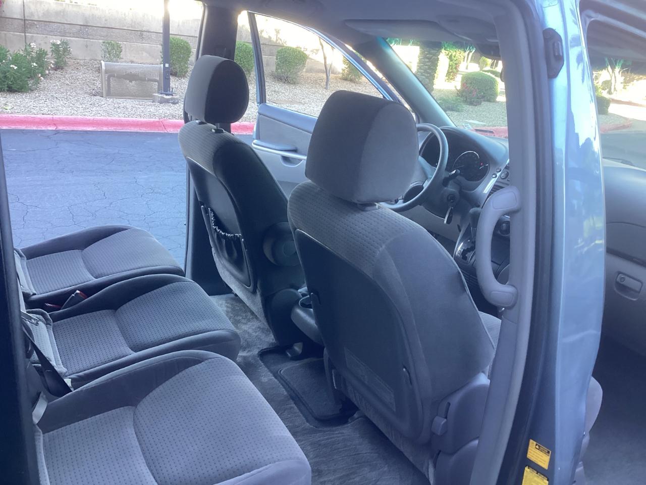 Toyota Sienna LE 7-Passenger 2006