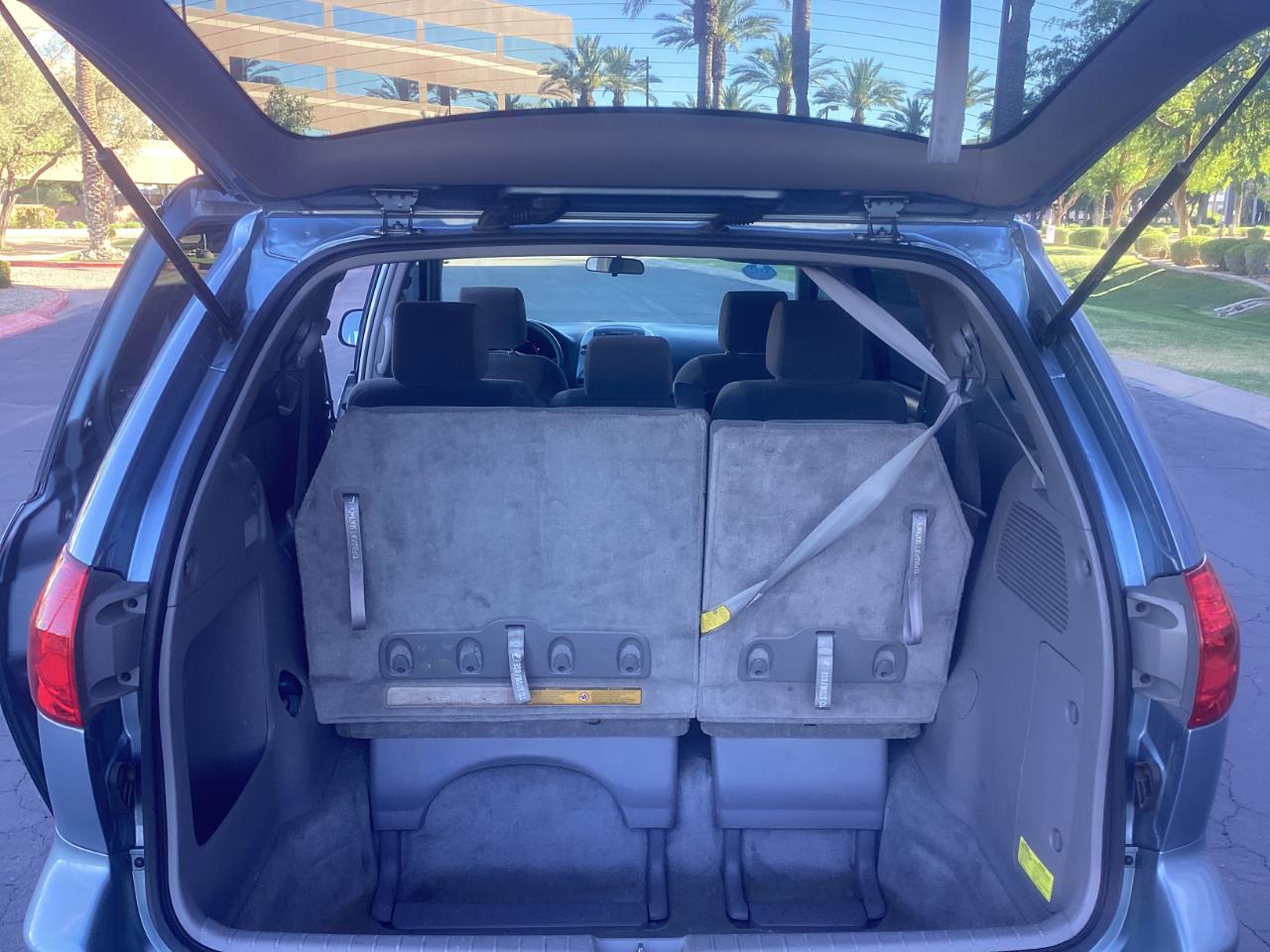 Toyota Sienna LE 7-Passenger 2006