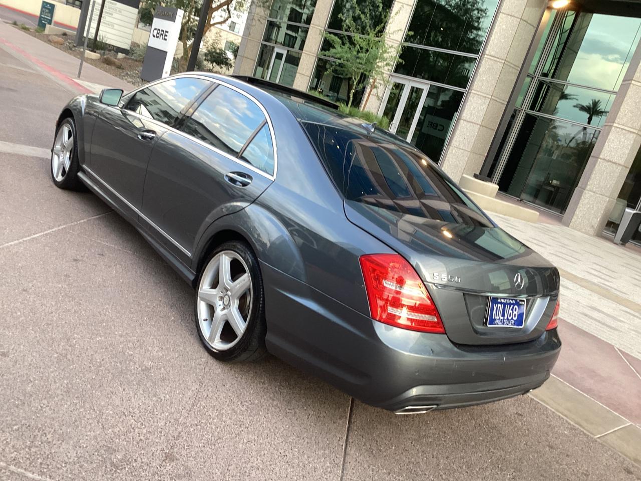 Mercedes-Benz S-Class S550 2011