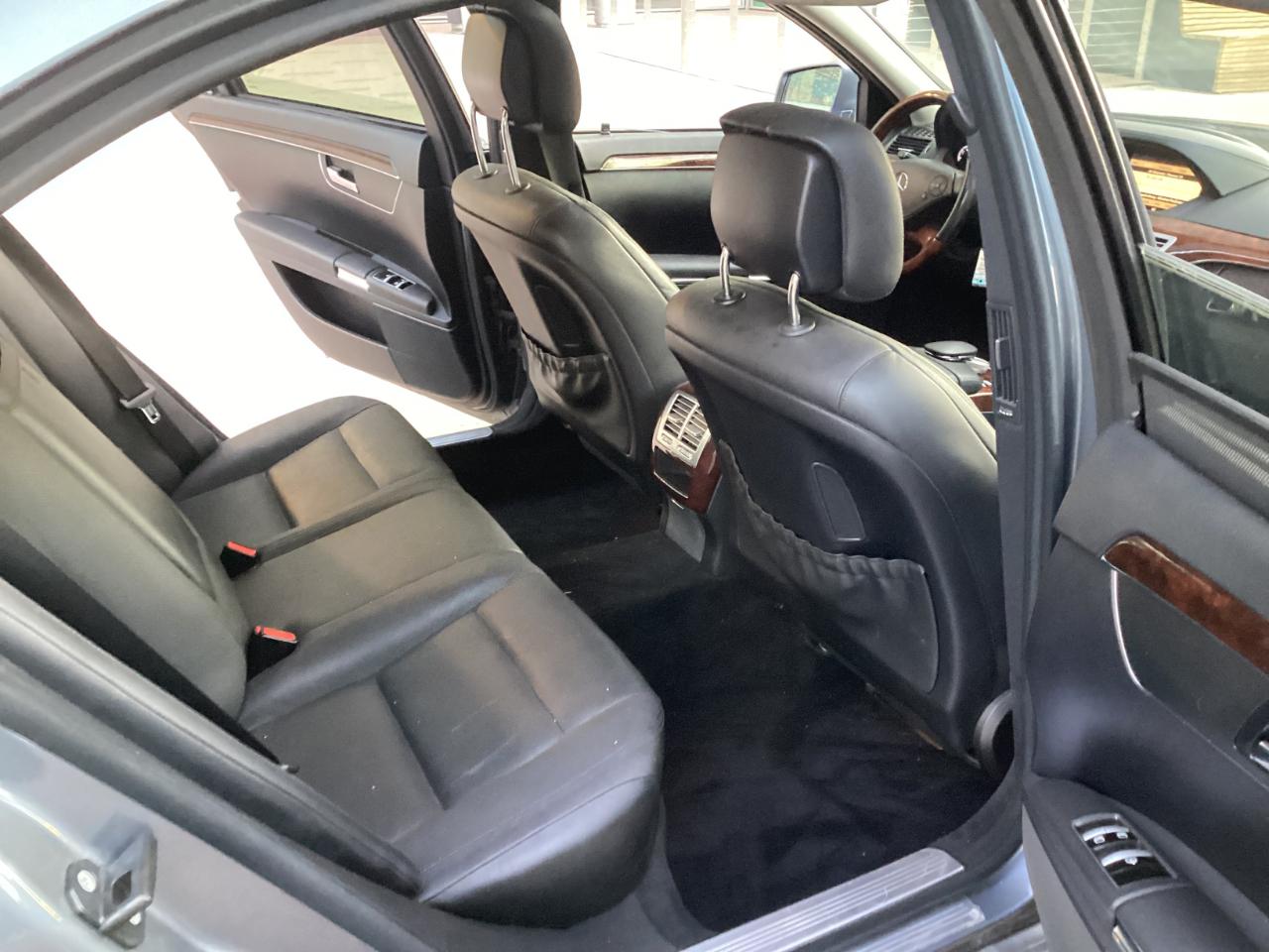 Mercedes-Benz S-Class S550 2011