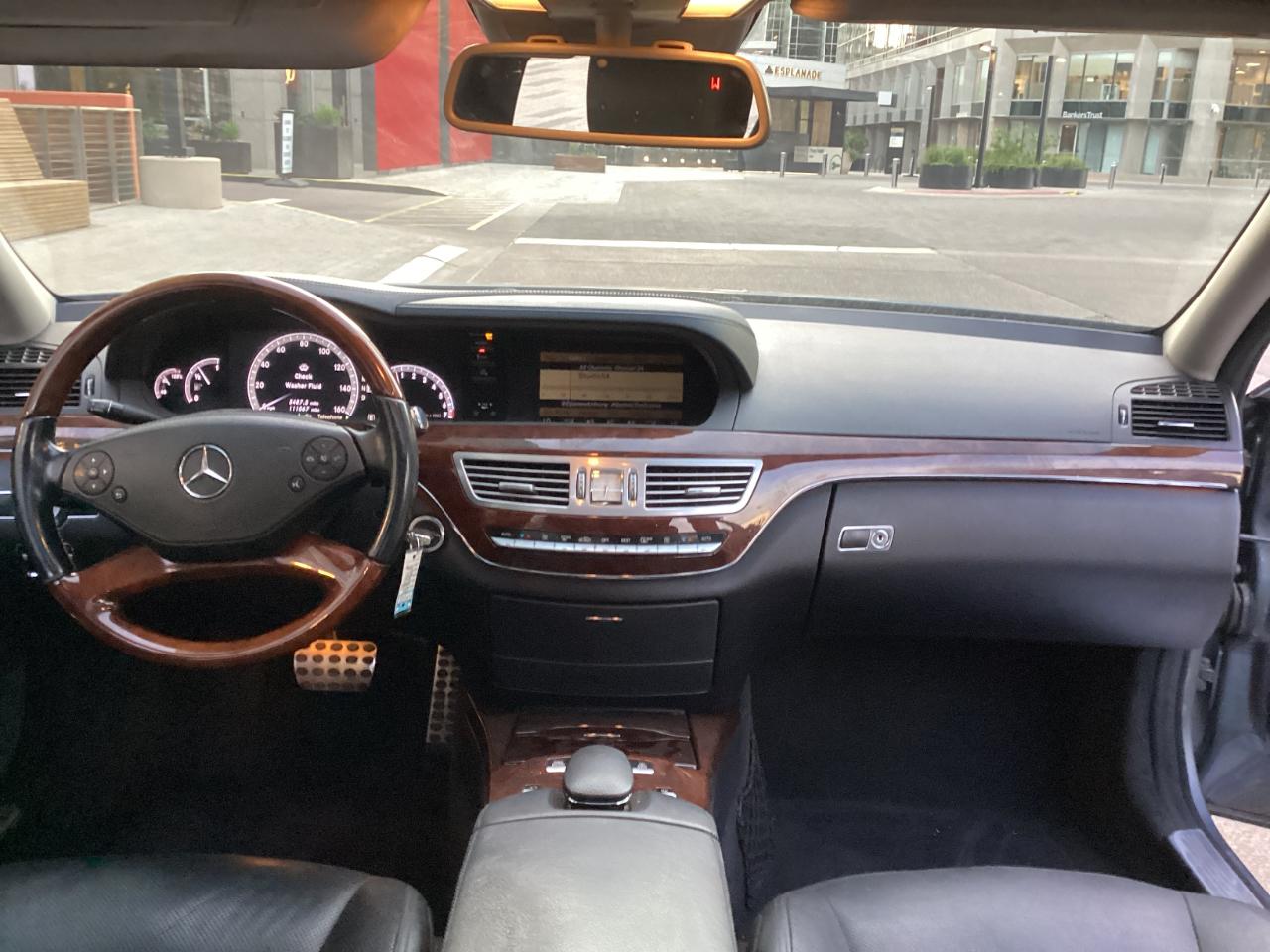 Mercedes-Benz S-Class S550 2011