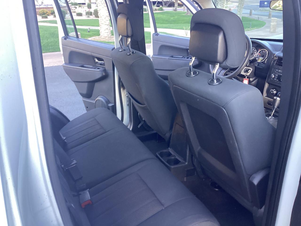 Jeep Liberty Sport 4WD 2012