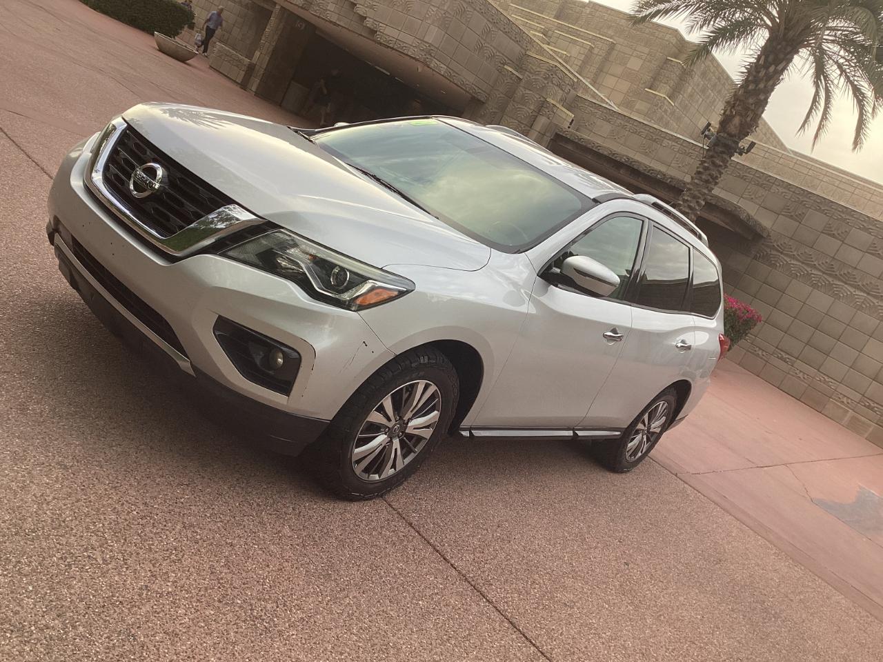 Nissan Pathfinder Platinum 4WD 2018