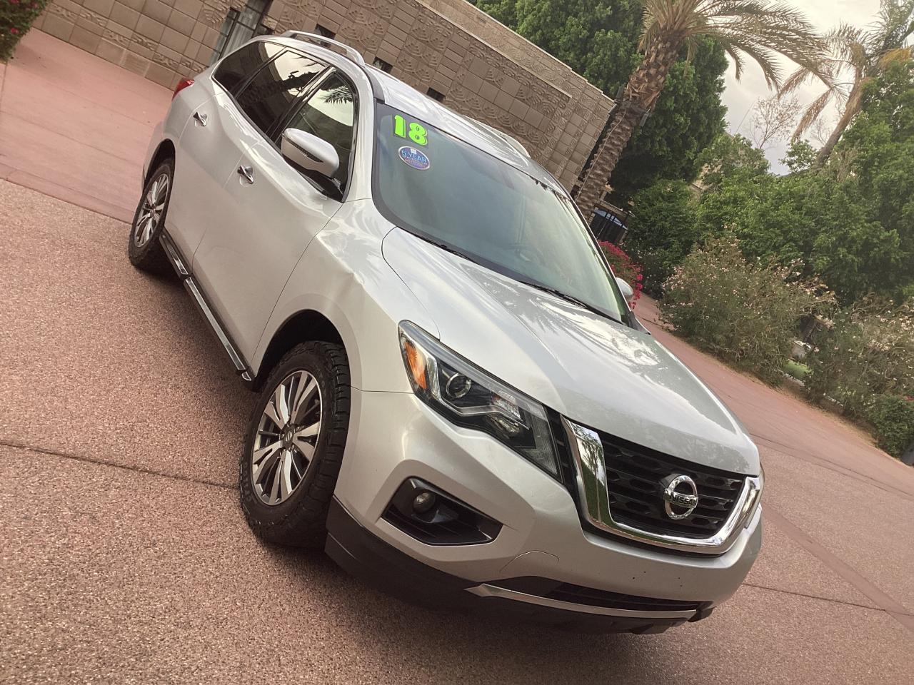 Nissan Pathfinder Platinum 4WD 2018