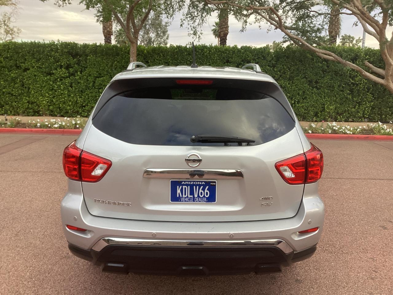 Nissan Pathfinder Platinum 4WD 2018