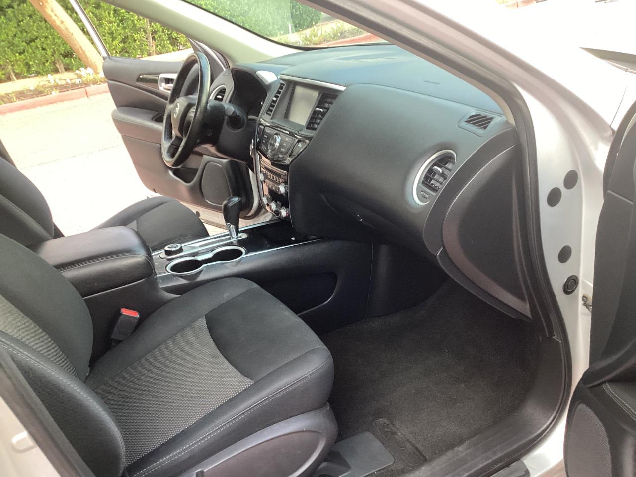 Nissan Pathfinder Platinum 4WD 2018