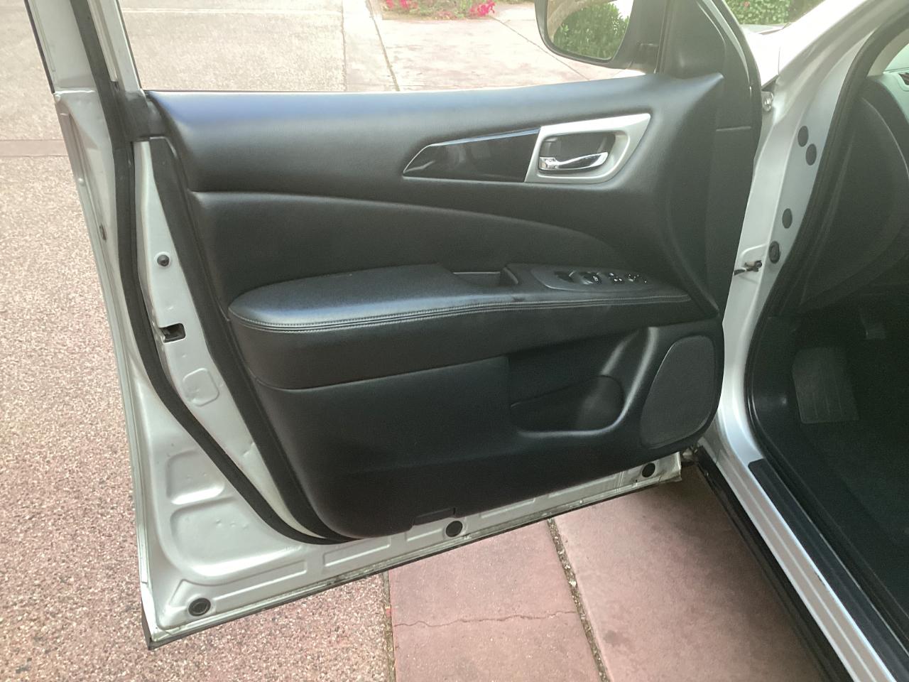 Nissan Pathfinder Platinum 4WD 2018