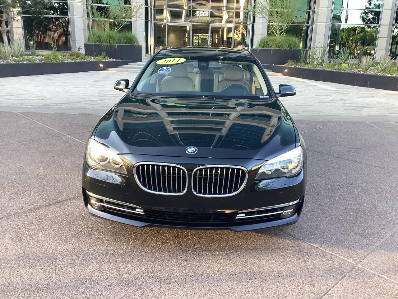 BMW 750Li  2014