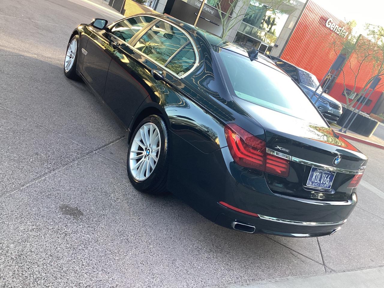 BMW 750Li  2014