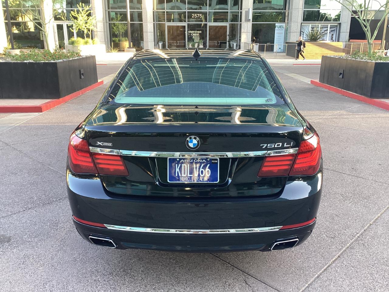 BMW 750Li  2014