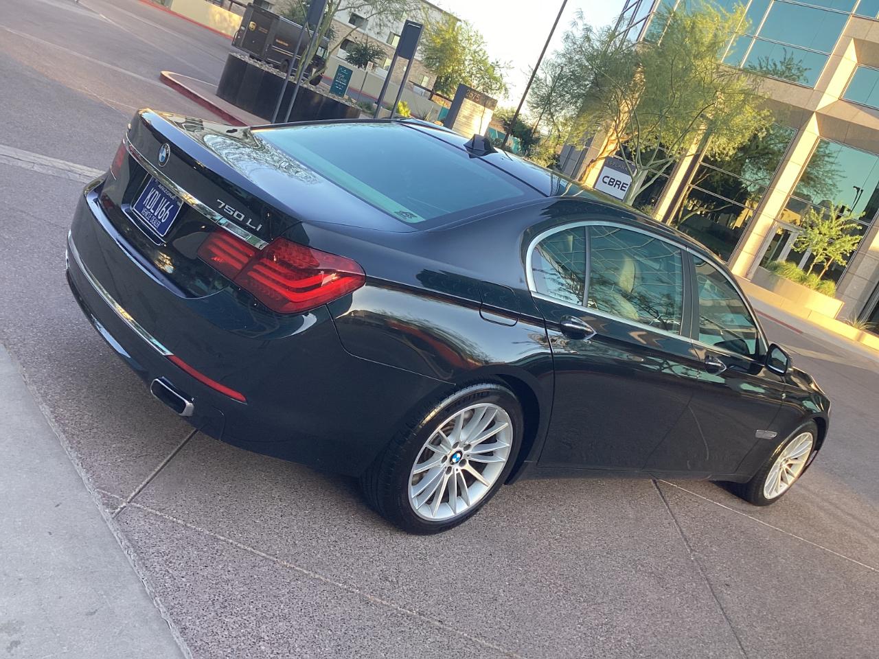 BMW 750Li  2014
