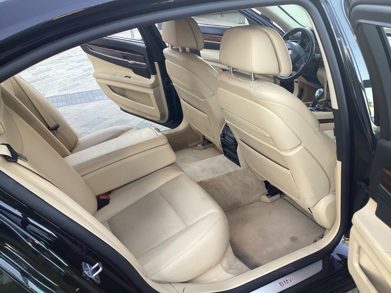 BMW 750Li  2014