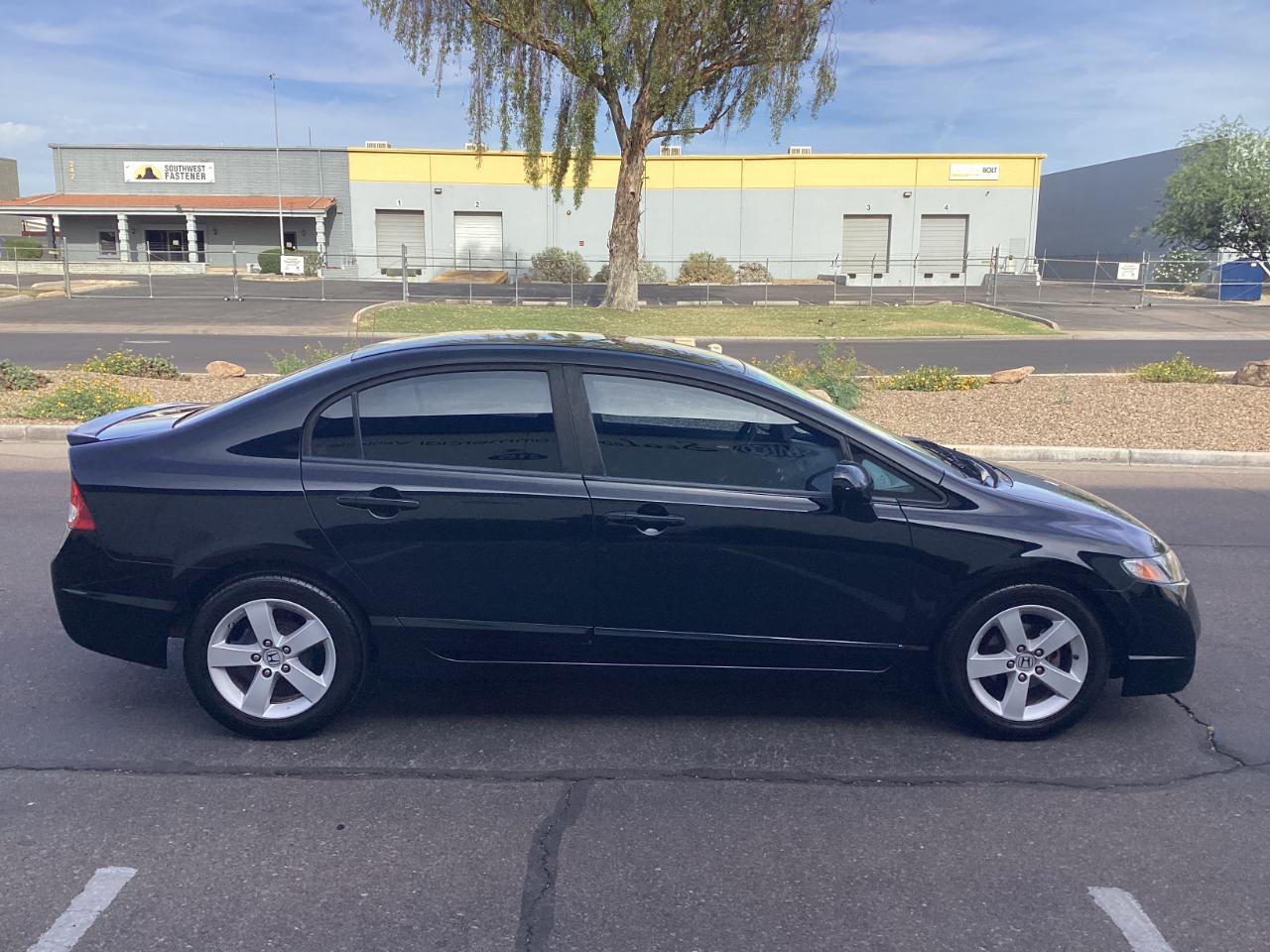 Honda Civic LX-S Sedan 5-Speed AT 2010