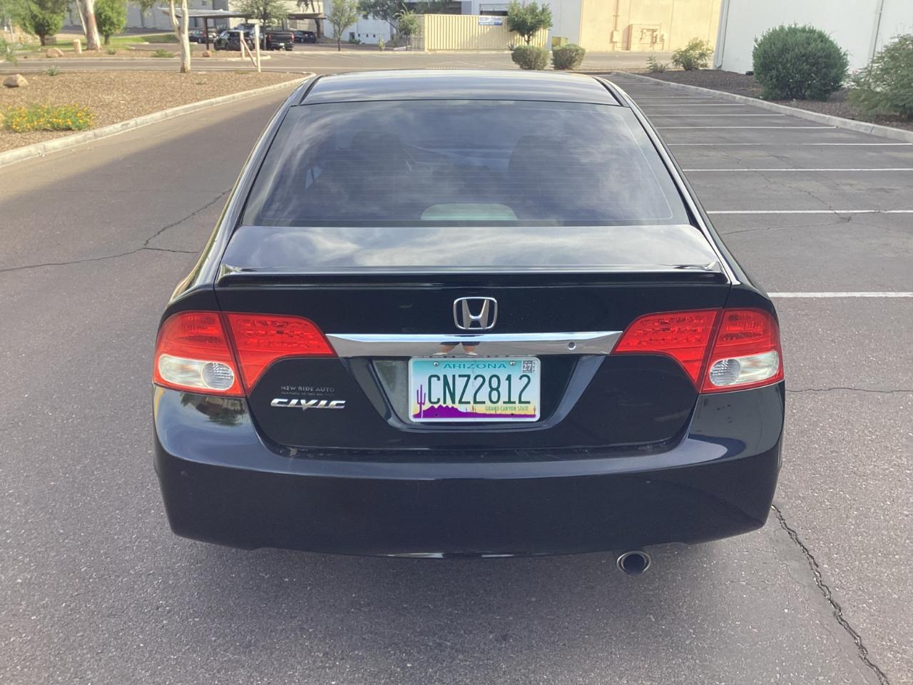 Honda Civic LX-S Sedan 5-Speed AT 2010