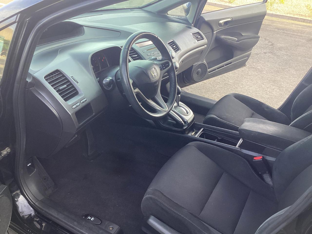 Honda Civic LX-S Sedan 5-Speed AT 2010