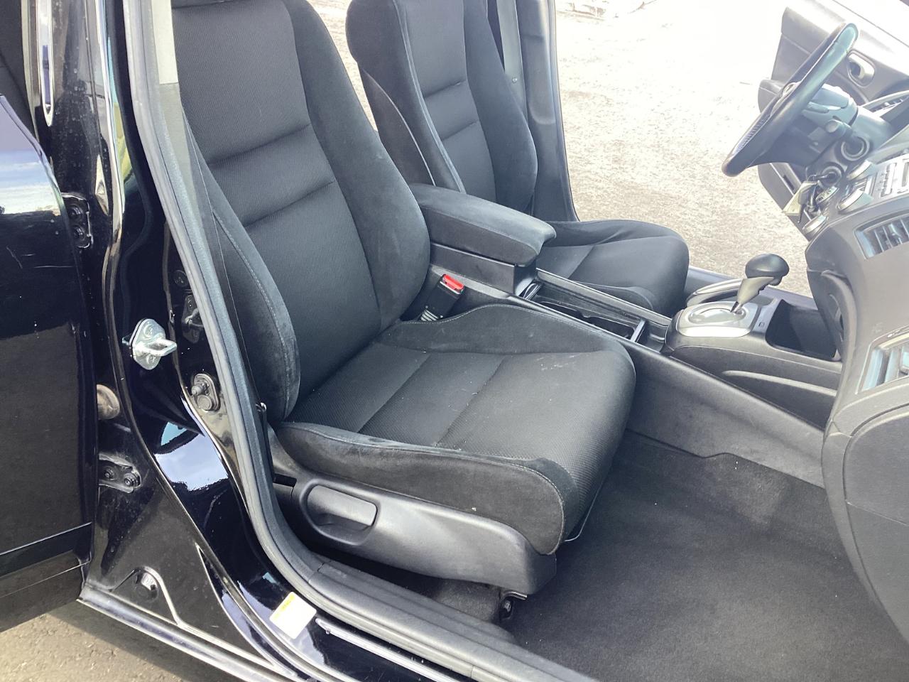 Honda Civic LX-S Sedan 5-Speed AT 2010