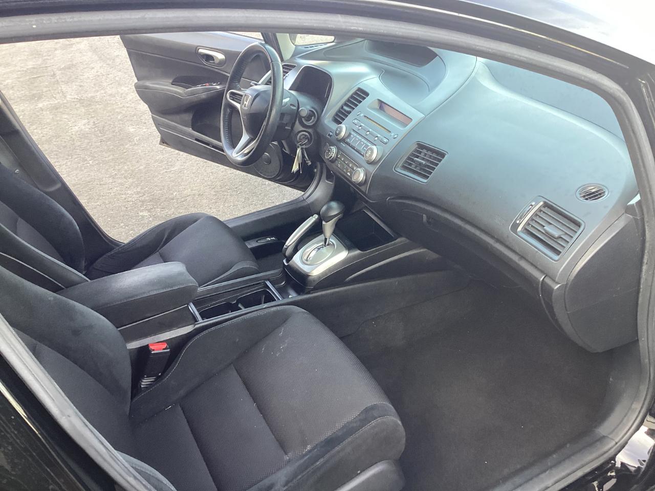 Honda Civic LX-S Sedan 5-Speed AT 2010