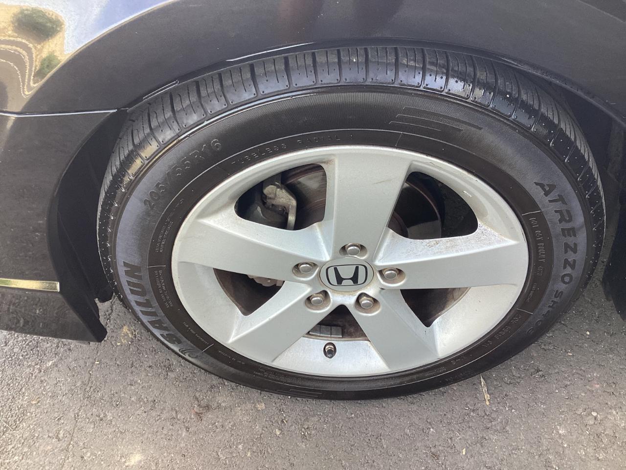 Honda Civic LX-S Sedan 5-Speed AT 2010